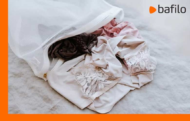 بهترین راه برای از بین بردن لکه لباس زیر چیست؟