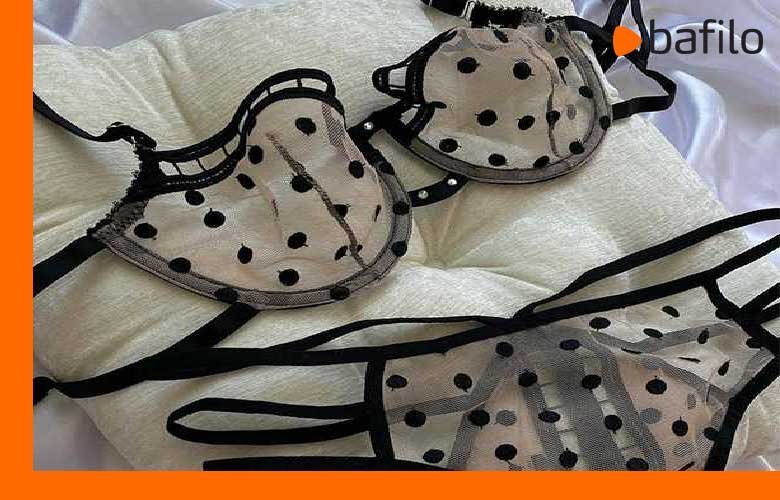 در هنگام انتخاب ست لباس زیر زنانه باید به چه نکاتی توجه شود؟