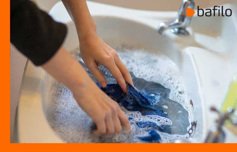 نکات قابل توجه شستن لباس نجس زیر شیر آب چیست؟