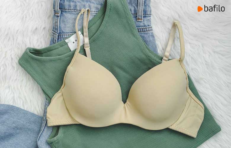 چگونه لباس زیر مناسب برای سینه‌ های بزرگ انتخاب کنیم؟