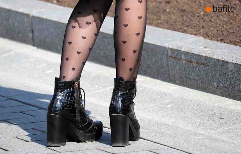 انواع مدل‌ های جوراب شلواری شیشه‌ ای زنانه در سال 2025